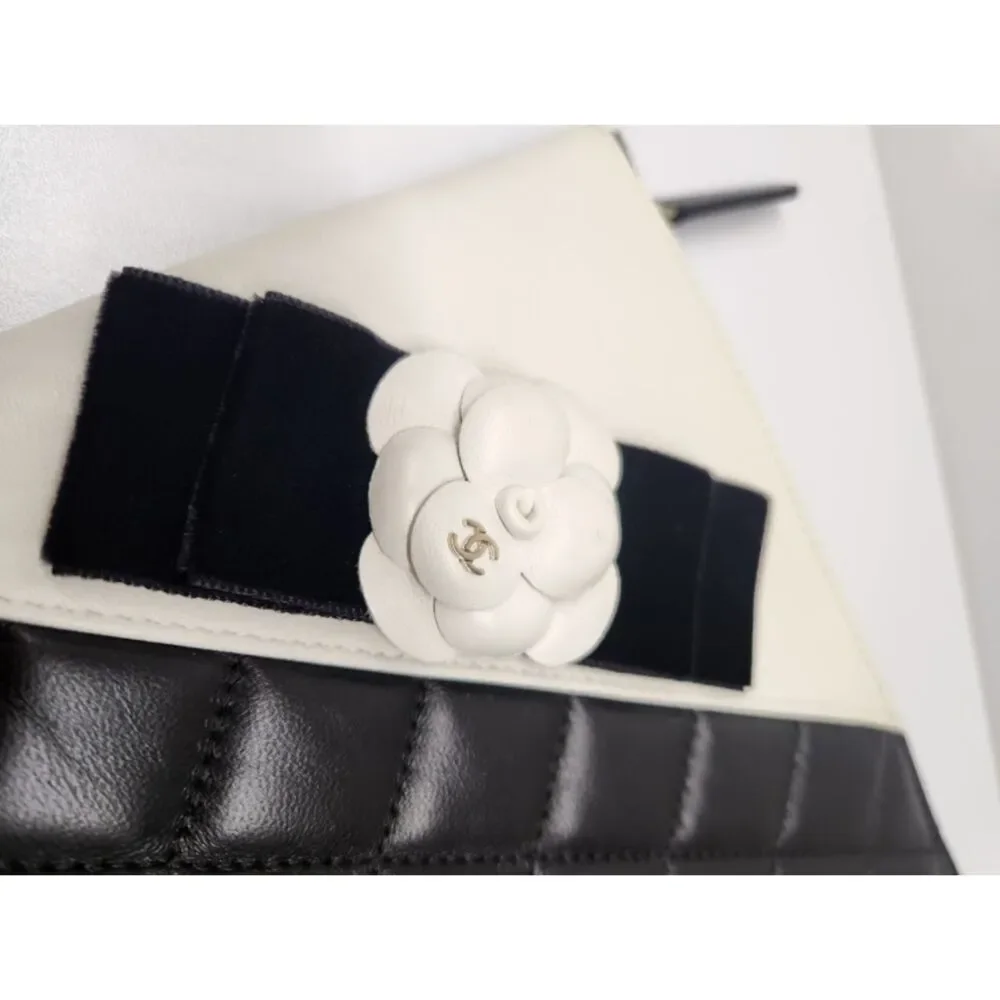 CHANEL Camellia Bow Quilted Lambskin Clutch Black Ivory Coco Mark Full Set
